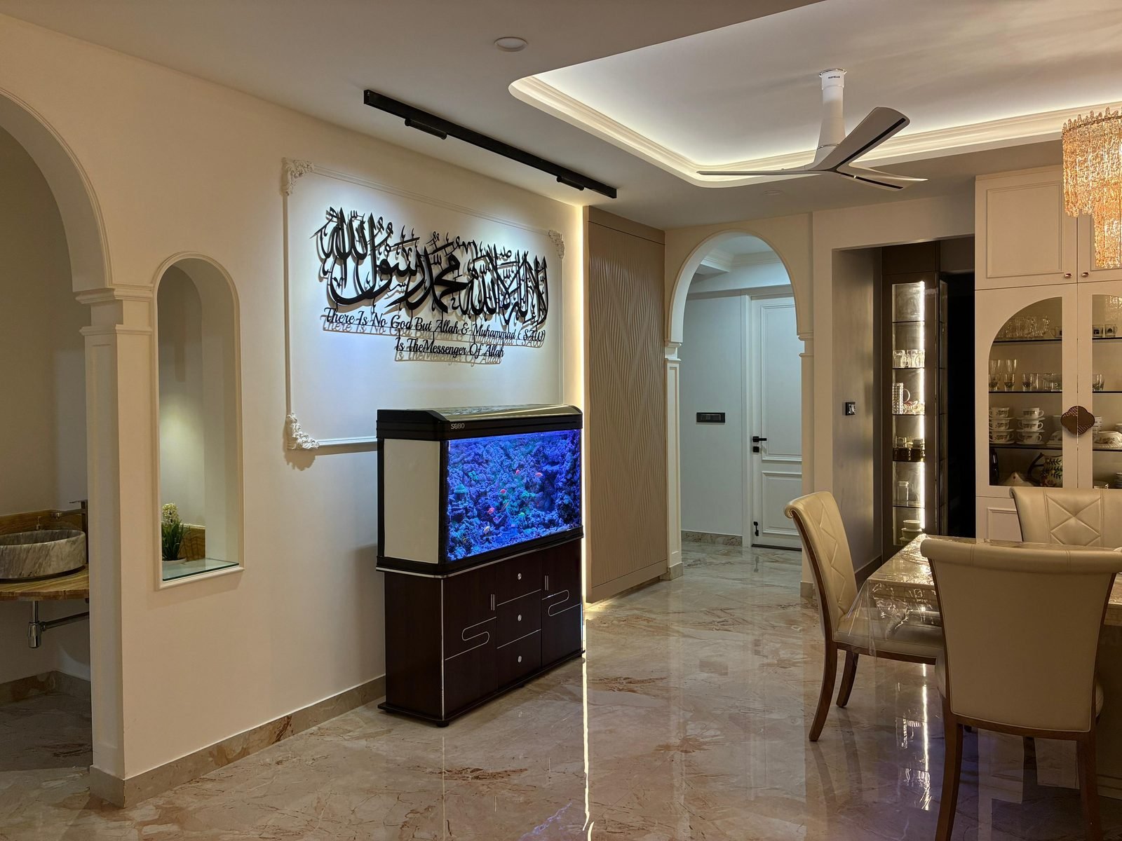 Arched niche and dining area
